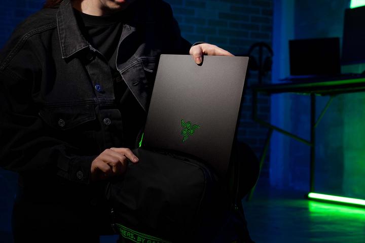 Immagine prodotto Razer Blade 15 (15.60", Intel Core i7-13800H, 16 GB, 1000 GB, DE)