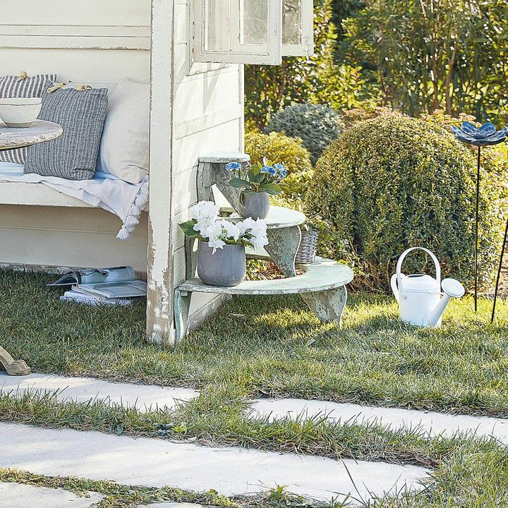 Actual product image Loberon Plant steps Larivot antique grey
