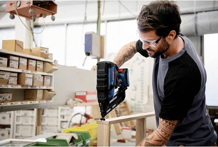 Immagine prodotto Bosch Professional Chiodatrice a batteria GNH 18V-64 M Kit