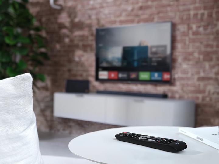 Actual product image One for All Evolve 2 Global (Universal remote control, Infrared)