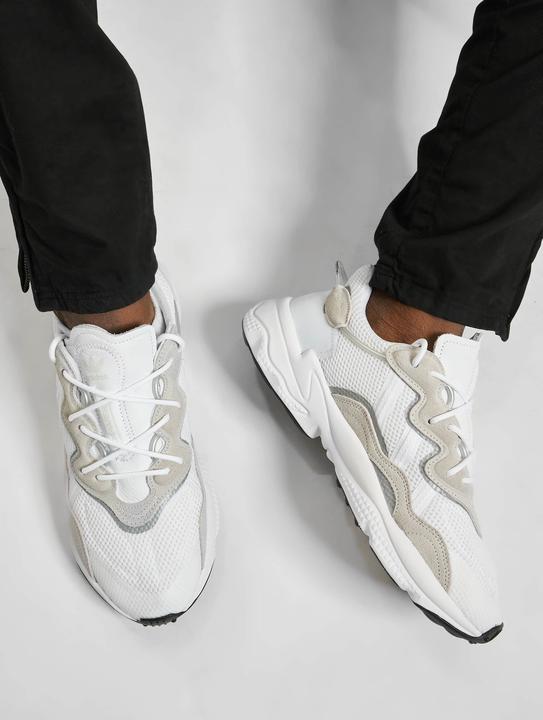 Actual product image adidas Ozweego (40 2/3)