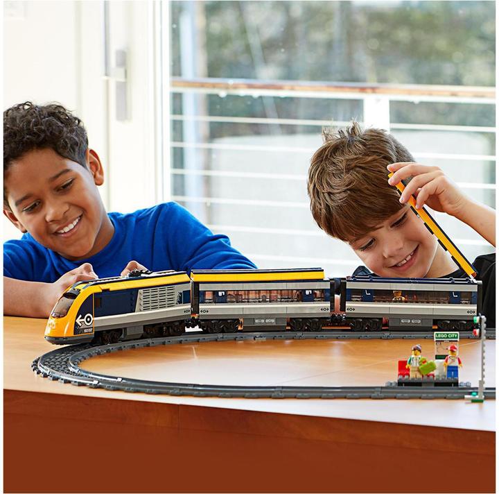 Produktbild LEGO Personenzug (60197, LEGO City, LEGO Powered UP)