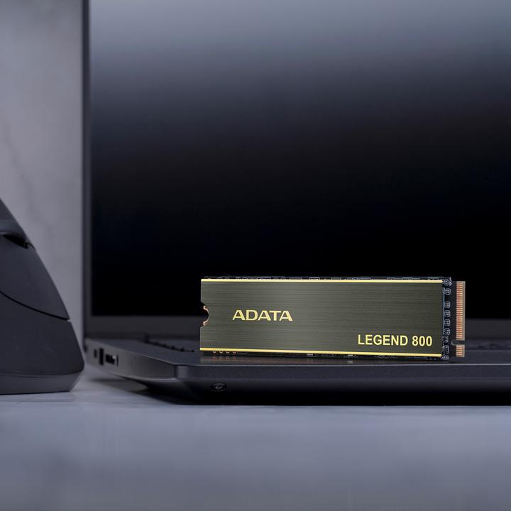 Image du produit Adata Légende 800 (2000 Go, M.2 2280)
