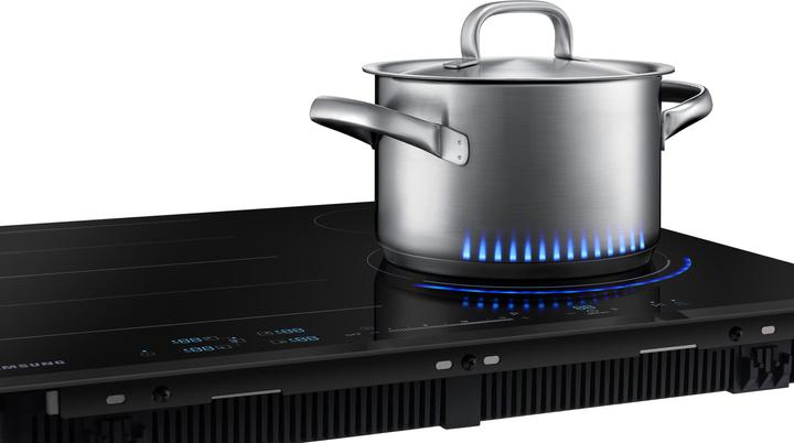 Image du produit Samsung NZ64N9777BK/E1 Induction, 60cm, 15 Puissances, Virtual Flame, Ice Blue