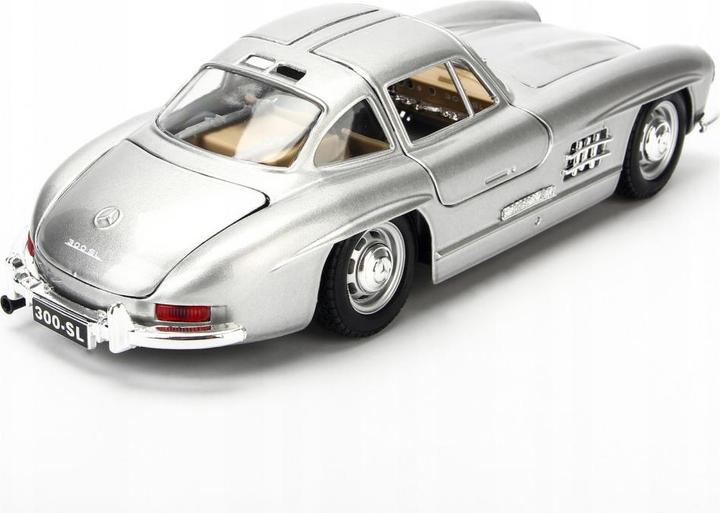 Actual product image Bburago 300 SL