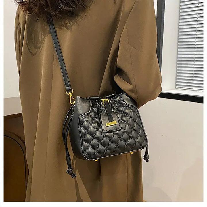 Produktbild Only-Bags.Store Schicke Mini Crossbody Bucket Bag - Kollektion Frühjahr/Sommer 2024, luxuriöse Textur