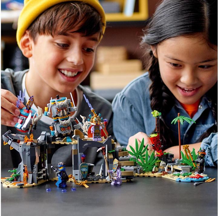 Produktbild LEGO Das Dorf der Wächter (71747, LEGO Ninjago)