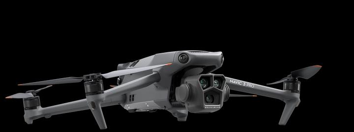Image du produit DJI Mavic 3 Pro Fly More Combo incl. RC (43 min, 958 g, 48 Mpx)