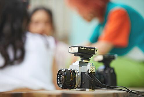 Actual product image Godox Lux Junior (Plug-on flash, Sony, Olympus, Fujifilm, Canon, Nikon)