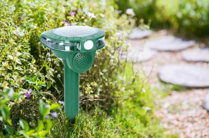 Produktbild Grundig Solar Animalrepellr Sensor ABS