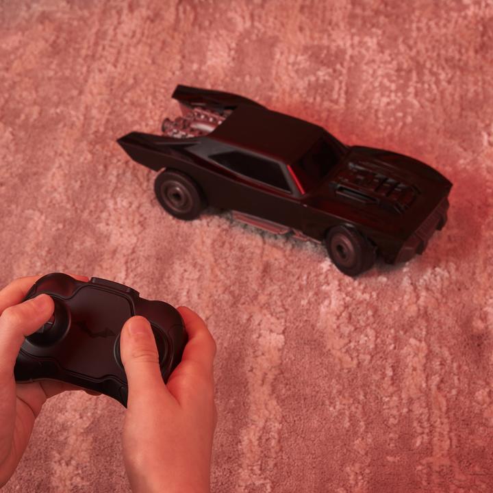 Immagine prodotto Maki DC Comics La Batmobile di Batman telecomandata in look ufficiale come nel film di Batman