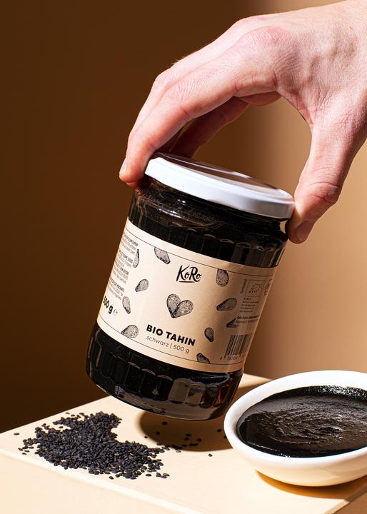 Produktbild KoRo Bio Sesammus aus gemahlenen schwarzen, ungeschälten Sesamsamen (500 g)