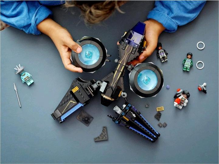 Actual product image LEGO Shuri's Sunbird (76211, LEGO Marvel)