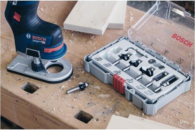 Produktbild Bosch Professional Zubehör 15-teiliges Fräser-Set, 8-mm-Schaft für Handfräsen