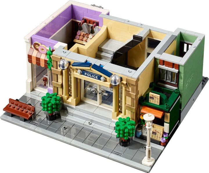 Actual product image LEGO Police Station (10278, LEGO Creator Expert, LEGO Rare Sets)