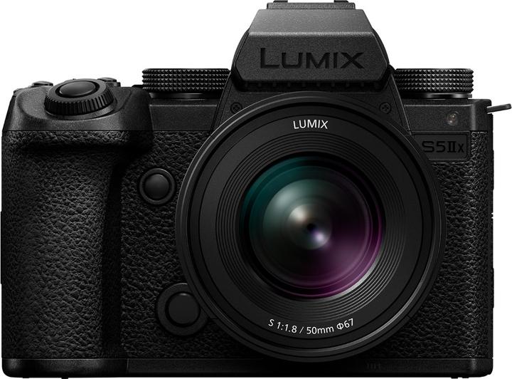 Produktbild Panasonic Lumix DC-S5 Mark IIx + S 50 mm f/1,8 (50 mm, 24.20 Mpx, Vollformat)