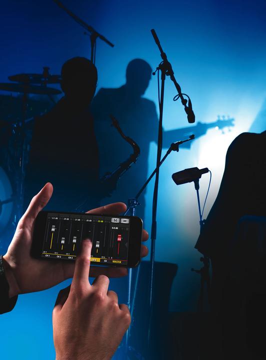 Actual product image Soundcraft Ui16 (Studio- and Livemixer)