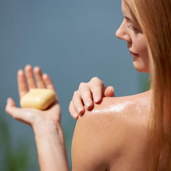 Produktbild Rosenrot Feste Bodybutter AVOCADO & VERVEINE (Körperlotion)