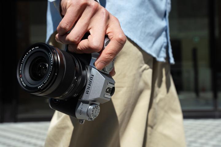 Produktbild Fujifilm Fujinon XF 16-50mm F2.8-4.8 R LM WR (Fujinon XF, APS-C / DX)