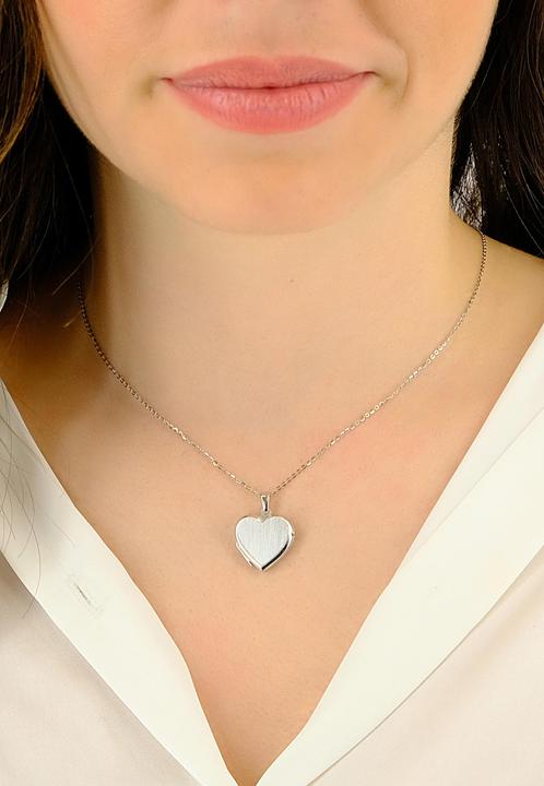Actual product image Muau Heart (750/18K white gold)