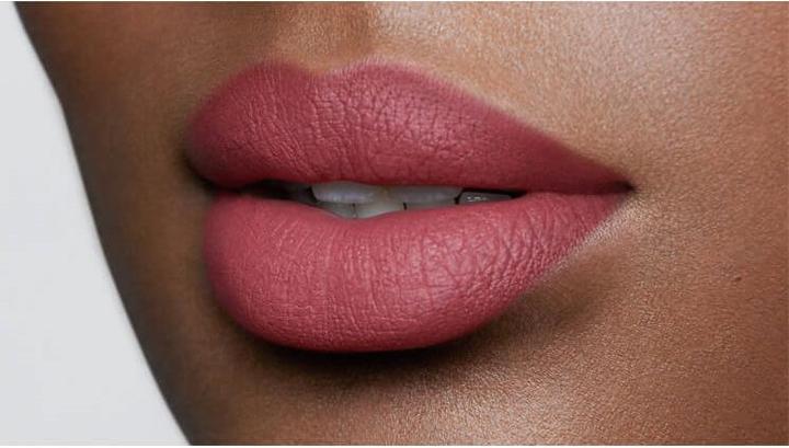 Produktbild Charlotte Tilbury Matte Revolution Lipstick (Amazing Grace)
