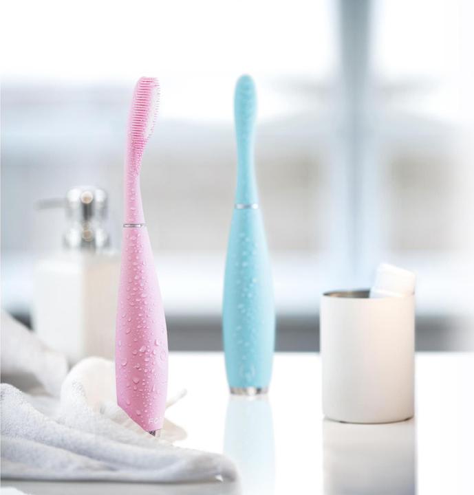 Actual product image Foreo Sonic Toothbrush Issa 3 Fuchsia (Sonic toothbrush)