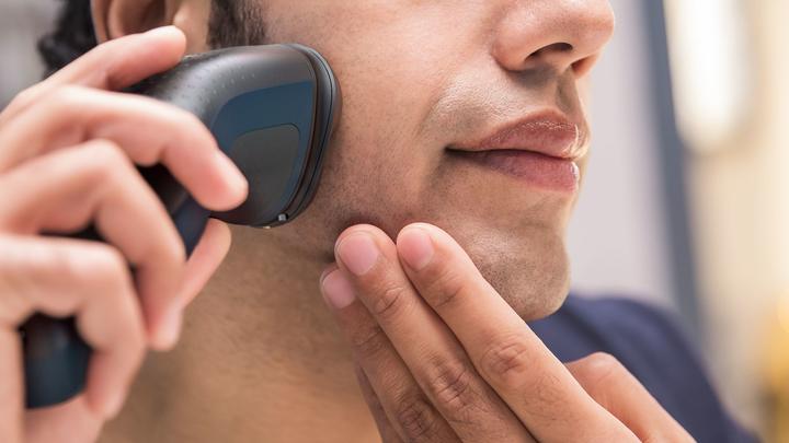 Immagine prodotto Philips Rasoio rotante da uomo della serie 1000 S1121/41