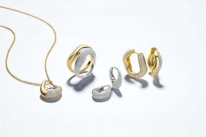 Plaqué yellow gold