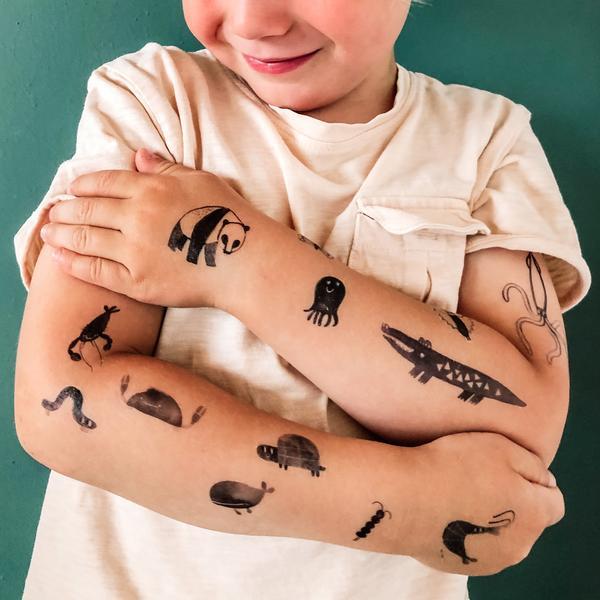Actual product image Nuukk Organic children's tattoo crocodile & friends black and white
