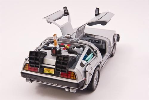 Produktbild Welly DeLorean Back to the Future II