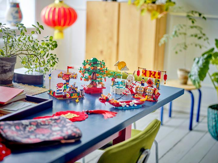 Produktbild LEGO Feiertagskalender (40678, LEGO Saisonale Sets)