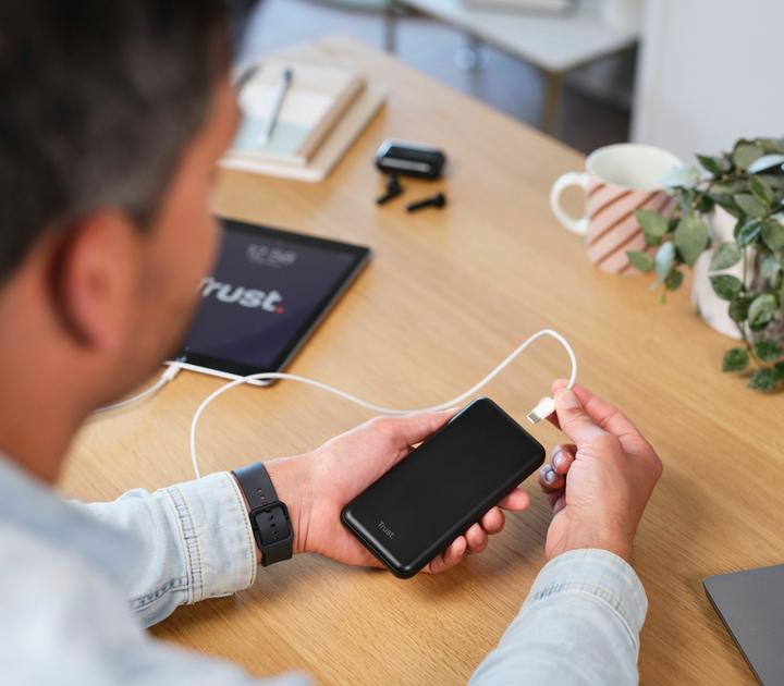 Productafbeelding Trust REDOH 10.000 POWERBANK ZWART (10000 mAh, 18 W, 37 Wh)