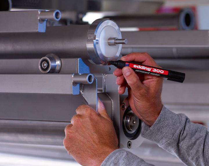 Produktbild Edding 300 Permanentmarker farbsortiert 1,5 - 3,0 mm, 4 St. (Mehrfarbig, 3 mm, 4 x)