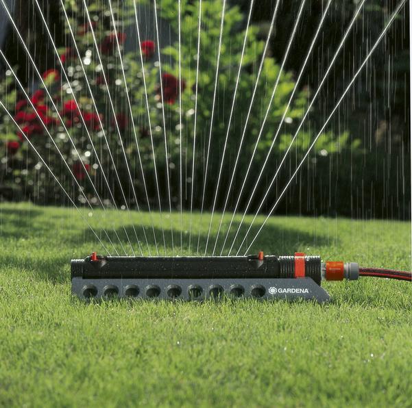 Actual product image Gardena Comfort Aquazoom 250/2 (Square sprinkler)