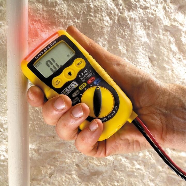 Produktbild Chauvin Arnoux Hand-Multimeter C.A 702 Kalibr (CAT IV 600V, CAT III 1000V)