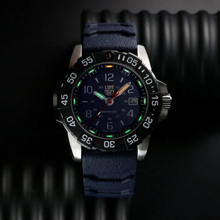 Immagine prodotto Luminox Navy Seal Steel 3250 Series (Orologio sub, 45 mm)