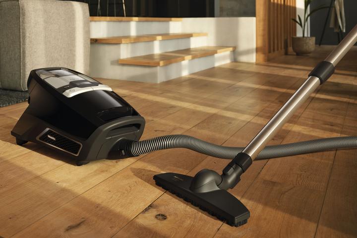 Actual product image Miele Blizzard CX1