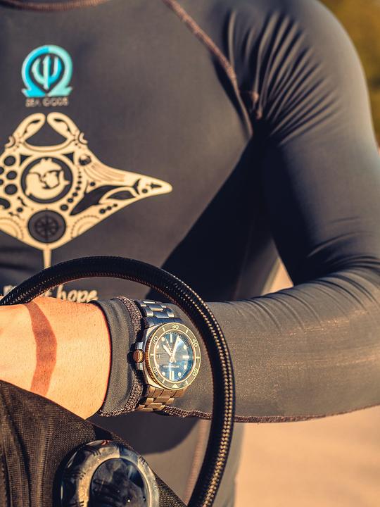 Actual product image Spinnaker SP-5088-55 Hull Diver Automatic 42mm 30ATM (42 mm)