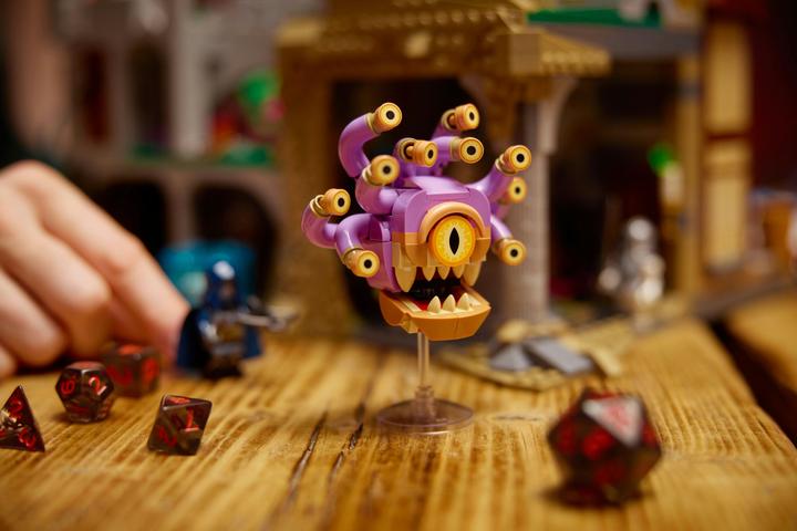 Produktbild LEGO 21348 Dungeons & Dragons: Die Sage vom Roten Drachen (21348, LEGO Ideas, LEGO Seltene Sets)