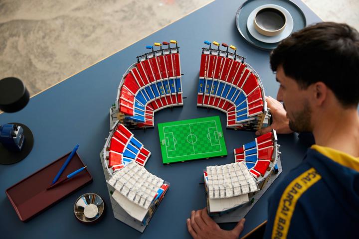 Produktbild LEGO ICONS CAMP NOU - FC BARCELONA 10284 (10284, LEGO Creator Expert, LEGO Seltene Sets)
