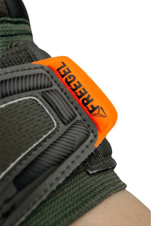 Actual product image Reusch Attract Freegel Silver (10.5)