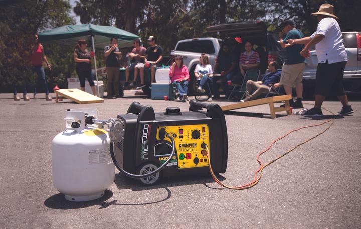Actual product image Champion Power Equipment Agregat EU 3500 Watt LPG Dual Fuel Inverter Generator with Electric Start (3200 W, 0.60 l)