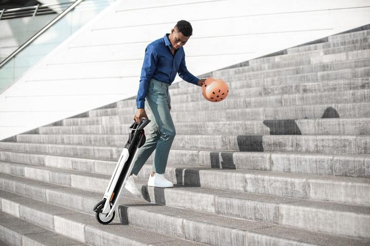Produktbild Segway-Ninebot Elektroroller Air T15D (20 km/h, 12 km, 250 W)