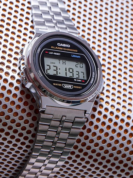 Actual product image Casio Vintage (Digital watch, 37 mm)