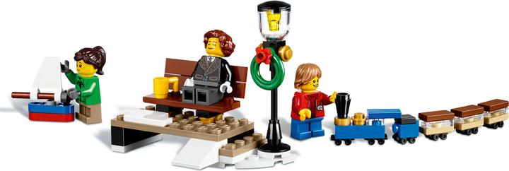 Produktbild LEGO Creator Festlicher Weihnachtszug (10254, LEGO Creator Expert)