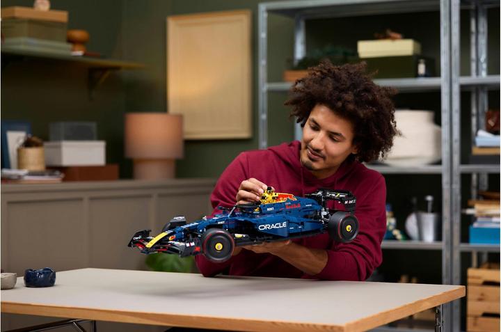 Productafbeelding LEGO Oracle Red Bull Racing RB20 F1 Rennauto (42206, LEGO Technic)