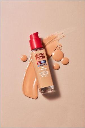 Actual product image Rimmel London Lasting Finish 35H (010 Rose Ivory)