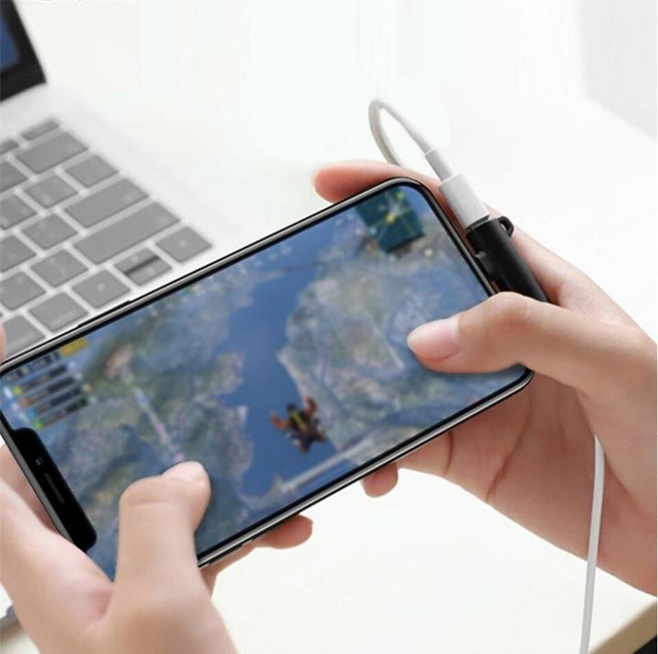 Image du produit PowerGuard Splitter pour charger et écouter de la musique (Lightning, Jack 3.5mm)