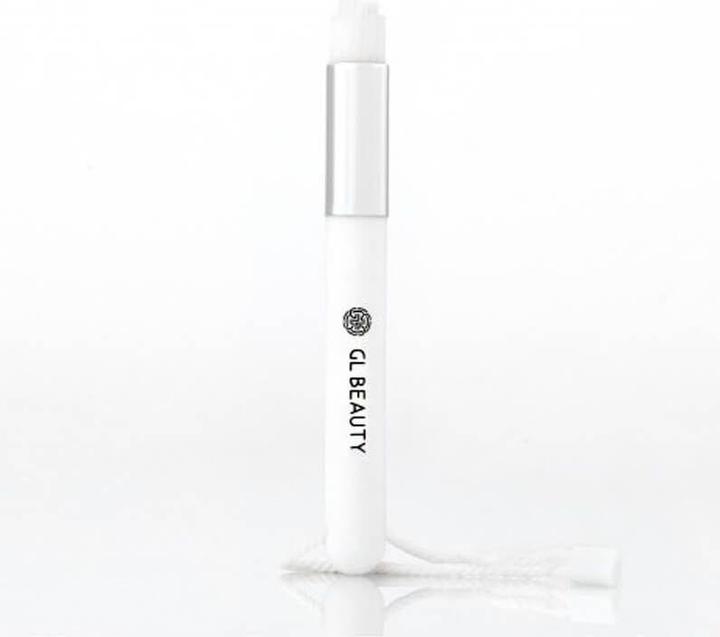Actual product image GL Beauty Lash Cleansing Brush