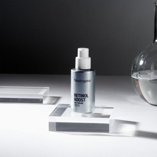 Produktbild Neutrogena Retinol Boost (50 ml, Tagescreme, SPF 15)